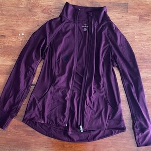 ‘Tangerine’ maroon stretchy zip up.